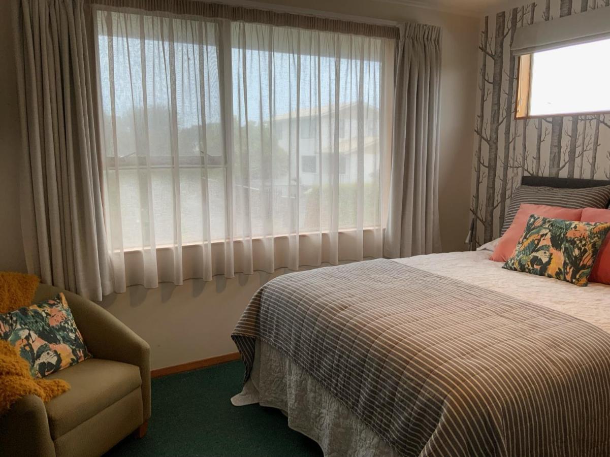 Brook House B&B & Cottages Kaikoura Ngoại thất bức ảnh