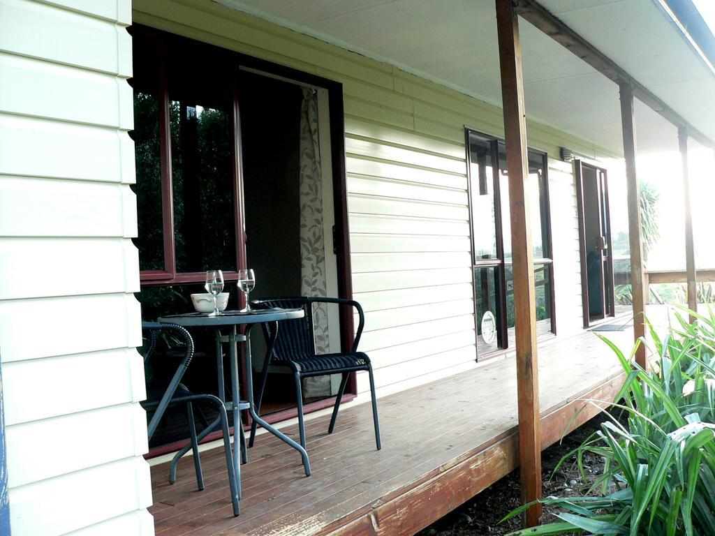 Brook House B&B & Cottages Kaikoura Ngoại thất bức ảnh