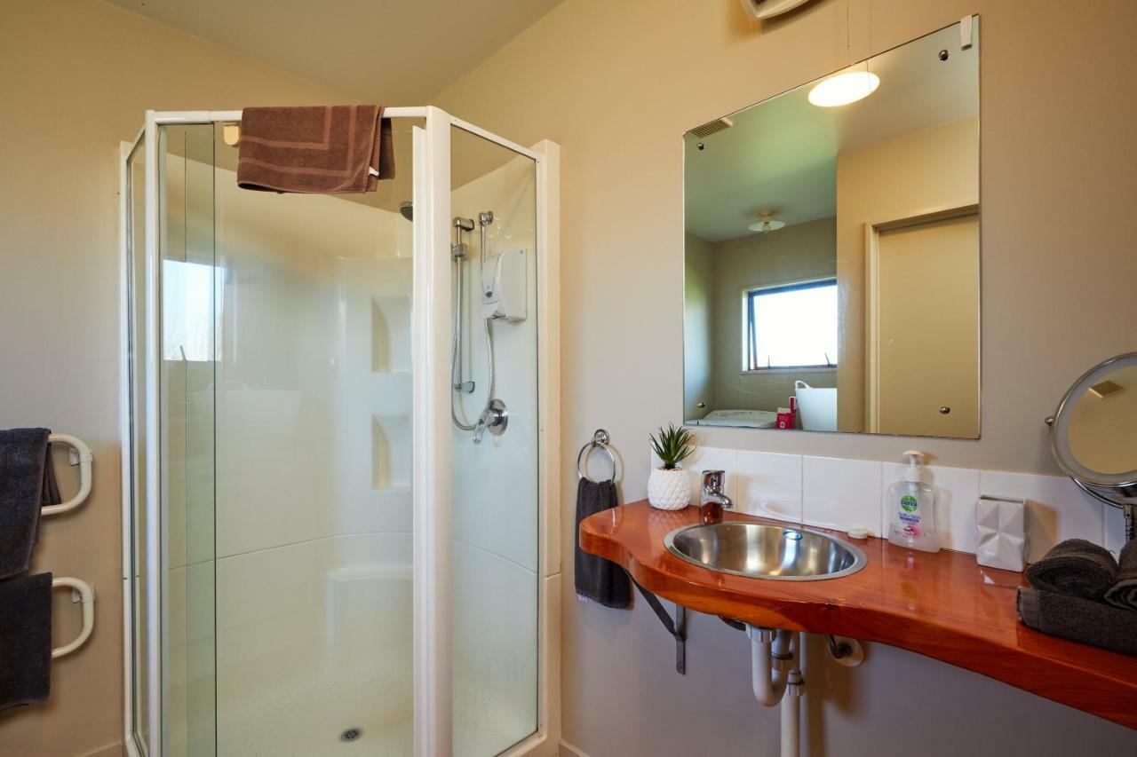 Brook House B&B & Cottages Kaikoura Ngoại thất bức ảnh