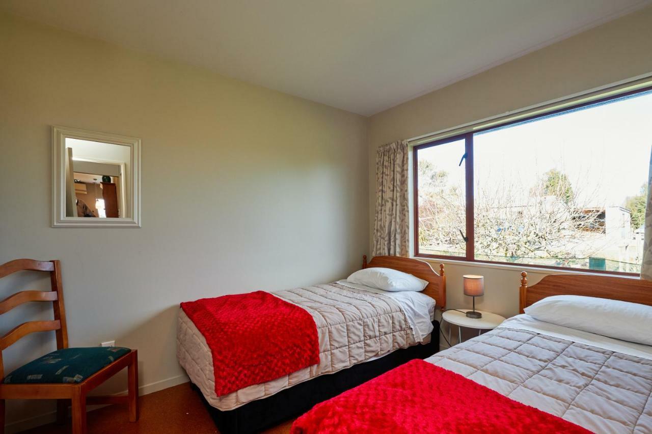 Brook House B&B & Cottages Kaikoura Ngoại thất bức ảnh