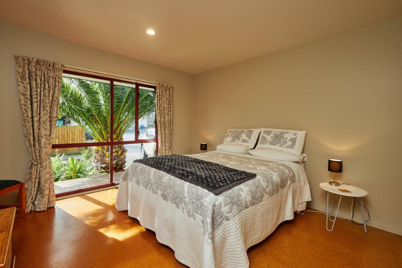 Brook House B&B & Cottages Kaikoura Ngoại thất bức ảnh