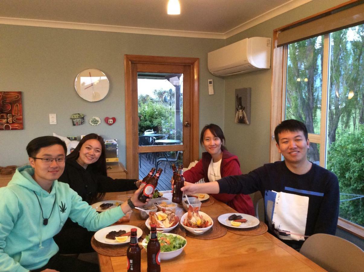 Brook House B&B & Cottages Kaikoura Ngoại thất bức ảnh