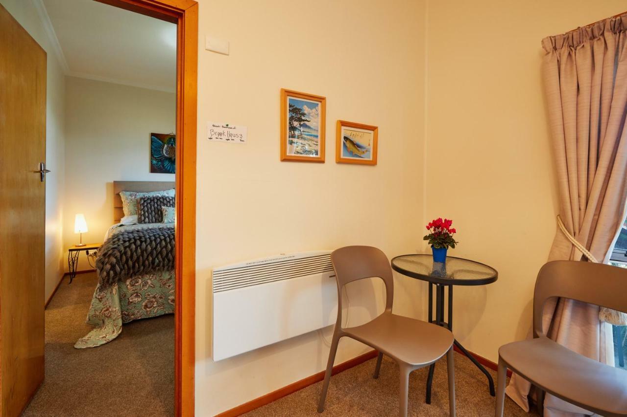 Brook House B&B & Cottages Kaikoura Ngoại thất bức ảnh