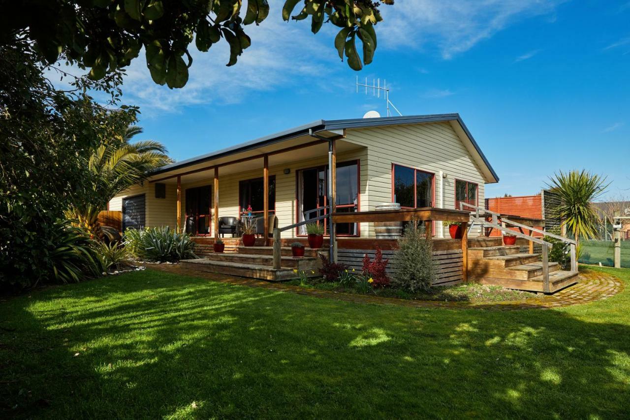 Brook House B&B & Cottages Kaikoura Ngoại thất bức ảnh