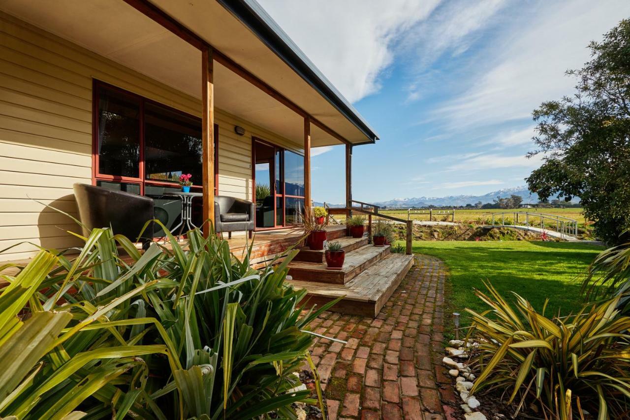 Brook House B&B & Cottages Kaikoura Ngoại thất bức ảnh