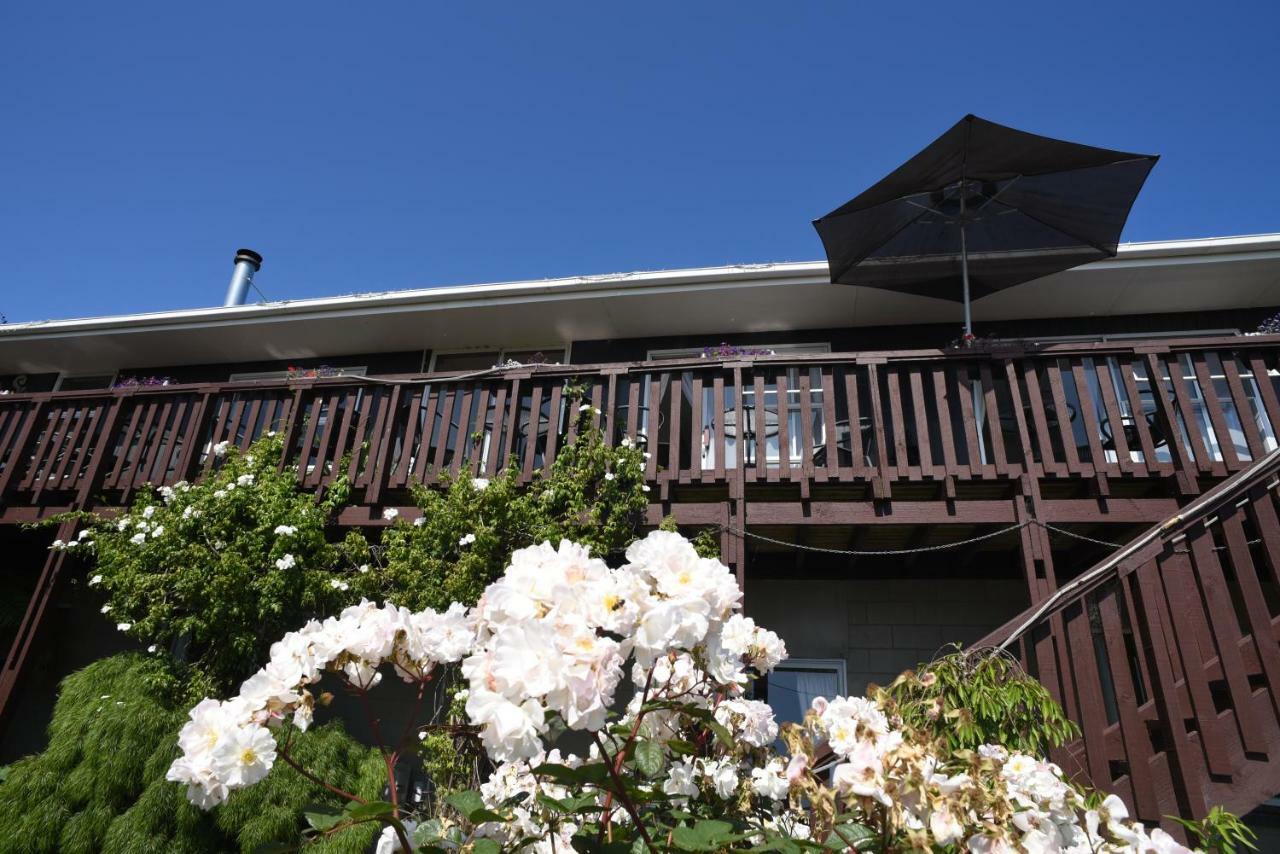 Brook House B&B & Cottages Kaikoura Ngoại thất bức ảnh