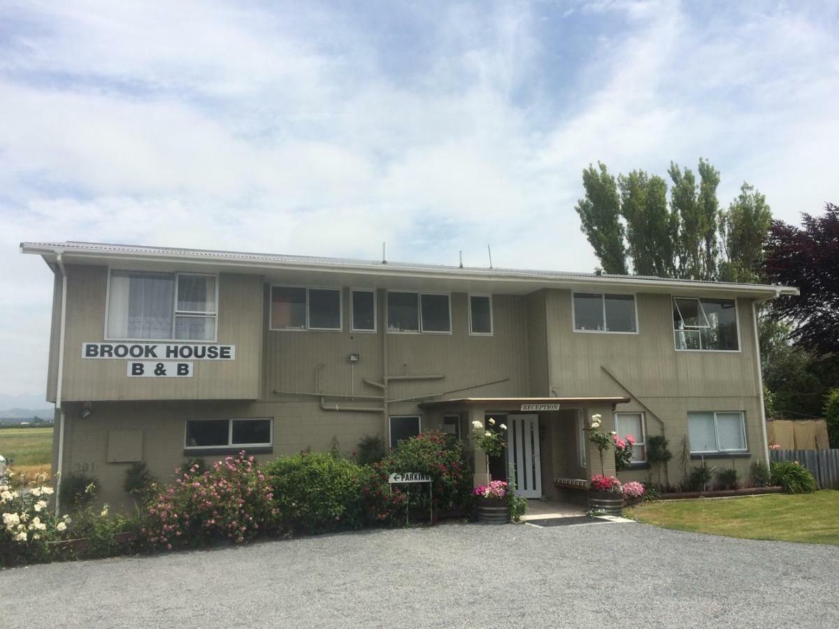 Brook House B&B & Cottages Kaikoura Ngoại thất bức ảnh